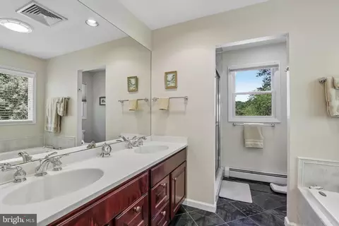 124 Ladderback Ln, Devon, PA 19333 photo 31