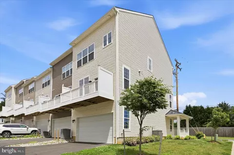 41 Ways Ln, Kennett Square, PA 19348