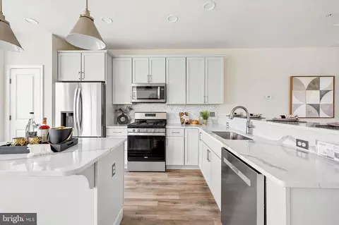 41 Ways Ln, Kennett Square, PA 19348