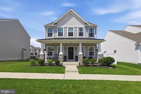 28 Lacy Ln, Coatesville, PA 19320