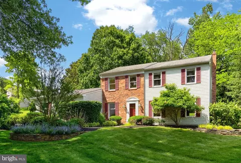 217 Shropshire Dr, West Chester, PA 19382
