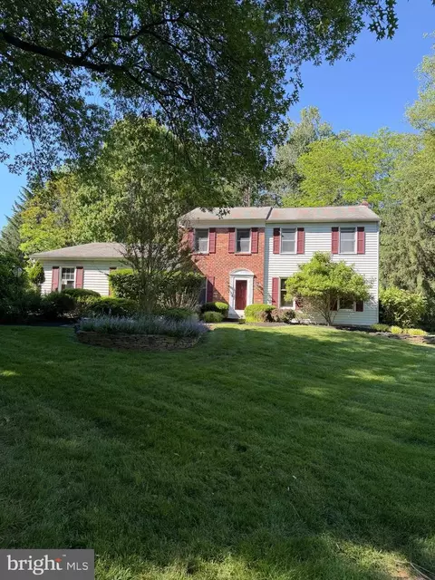 217 Shropshire Dr, West Chester, PA 19382