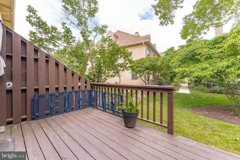 Exterior - 11 Chateau Cir, Chesterbrook, PA 19087 photo 3 of 5