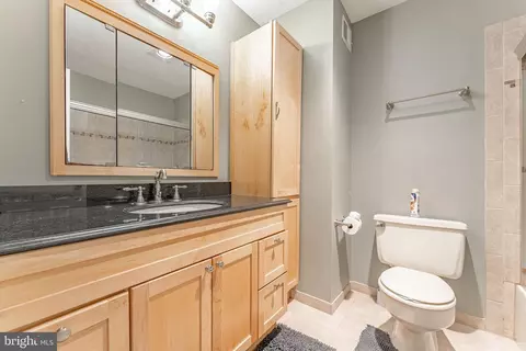 Bath - 11 Chateau Cir, Chesterbrook, PA 19087 photo 4 of 4