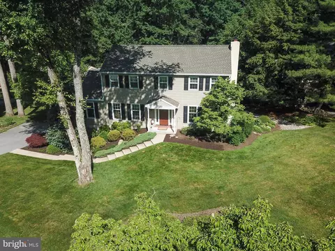 405 Brookwood Dr, Downingtown, PA 19335