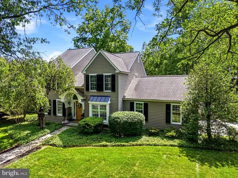 6 Amy Ln, Malvern, PA 19355