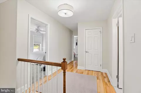 Entry Way - 1476 Salomon Ln, Chesterbrook, PA 19087 photo 4 of 5