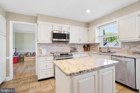 Kitchen - 1476 Salomon Ln, Chesterbrook, PA 19087 photo 4 of 4