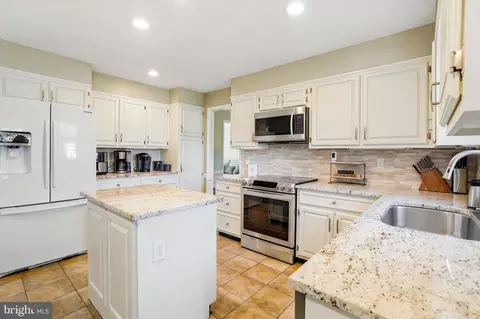 Kitchen - 1476 Salomon Ln, Chesterbrook, PA 19087 photo 3 of 4