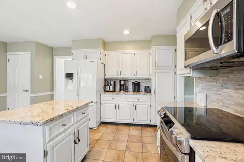 Kitchen - 1476 Salomon Ln, Chesterbrook, PA 19087 photo 2 of 4