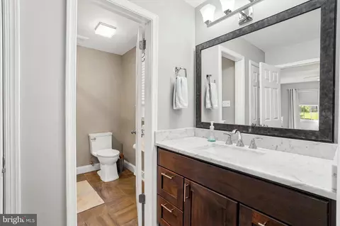 Bath - 1476 Salomon Ln, Chesterbrook, PA 19087 photo 3 of 4
