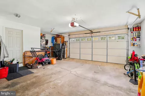 Entry Way - 1476 Salomon Ln, Chesterbrook, PA 19087 photo 5 of 5