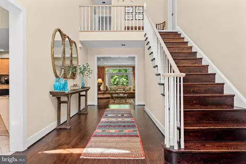 Entry Way - 406 Brighton Cir, Devon, PA 19333 photo 2 of 3