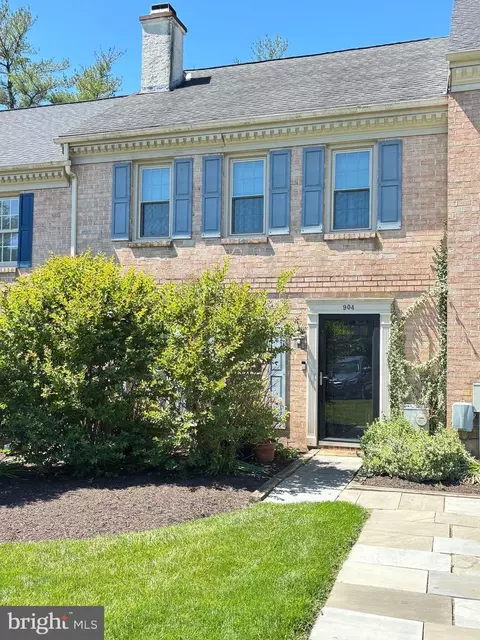 904 Pritchet Ct, Chester Springs, PA 19425