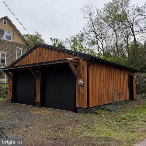 69 Cromby Rd, Phoenixville, PA 19460