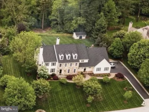 14 Maentel Dr, West Chester, PA 19382