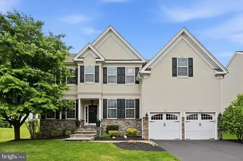 4117 Crescent Dr, Chester Springs, PA 19425