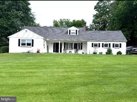 251 W Locust St, Oxford, PA 19363