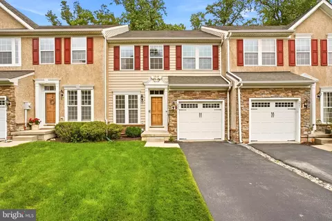 223 Tall Trees Cir, Downingtown, PA 19335
