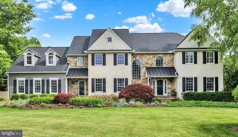 31 Barrington Ln, Chester Springs, PA 19425