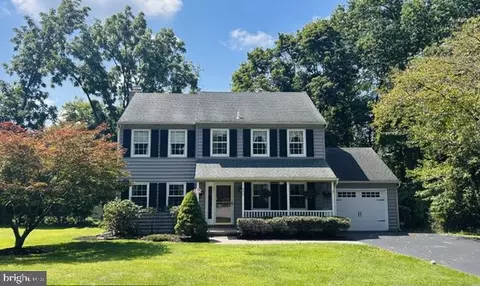 602 Lorient Dr, West Chester, PA 19382