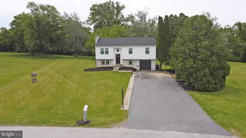 28 Frederick Rd, Coatesville, PA 19320