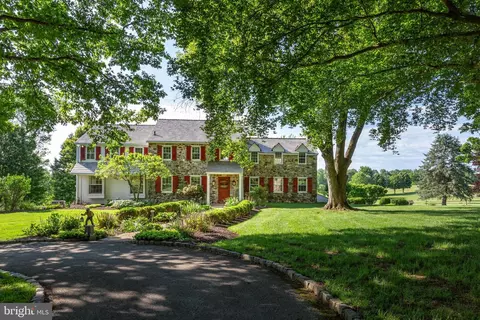 137 Davis Rd, Malvern, PA 19355