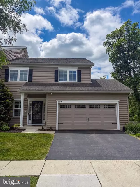 50 New Village Greene Dr, Honey Brook, PA 19344