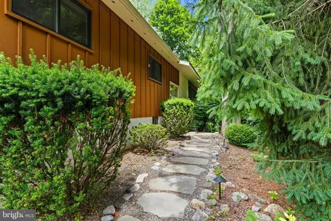 1403 Berwyn Paoli Rd, Paoli, PA 19301