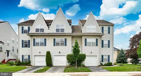 3 Cherry St, Downingtown, PA 19335
