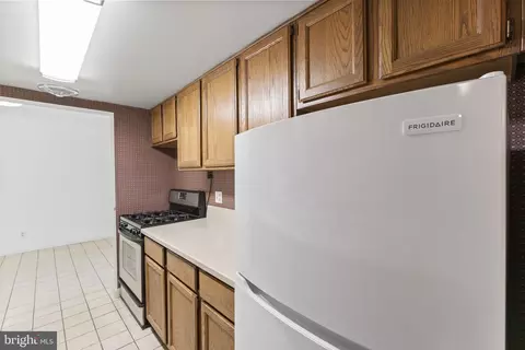 Kitchen - 355 Drummers Ln #355, Wayne, PA 19087 photo 3 of 4