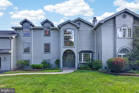 1364 College Hill Dr, Cheyney, PA 19319