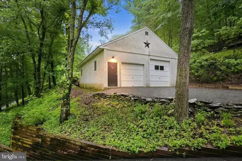 602 Grubbs Mill Rd, West Chester, PA 19380