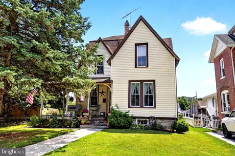 334 Washington Ave, Downingtown, PA 19335