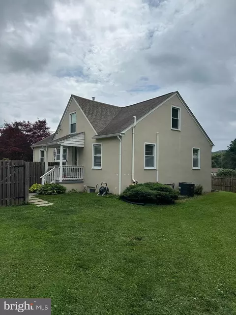 380 Atkins Ave, Coatesville, PA 19320