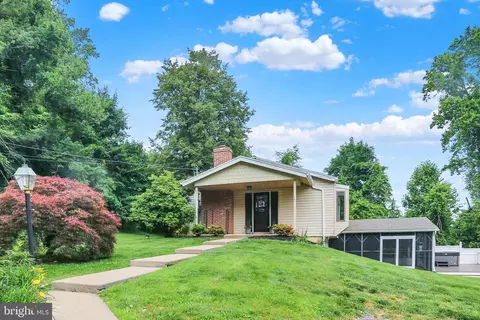 851 Cadmus Rd, Pottstown, PA 19465