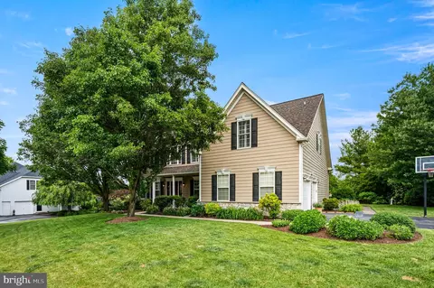 1 Fairwind Ln, Exton, PA 19341