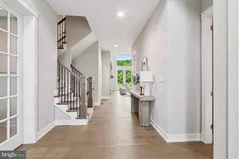 Entry Way - 520 Newcomen Rd, Exton, PA 19341 photo 4 of 5