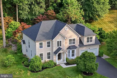 24 White Woods Ln, Malvern, PA 19355