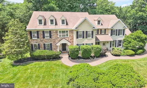 913 Shenandoah Ln, West Chester, PA 19380