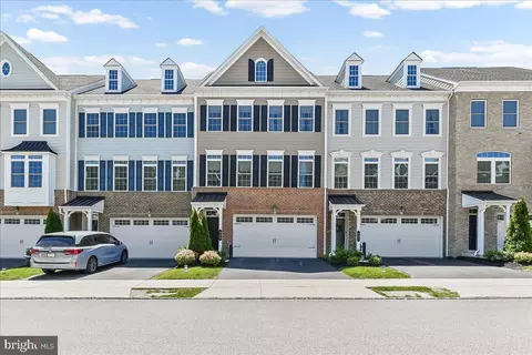 855 Stonecliffe Rd, Malvern, PA 19355
