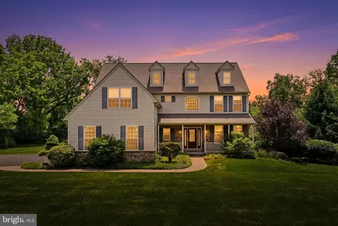 108 Cooper Hawk Dr, Coatesville, PA 19320