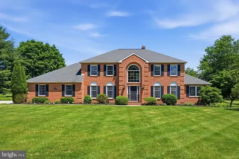204 Readington Dr, Spring City, PA 19475