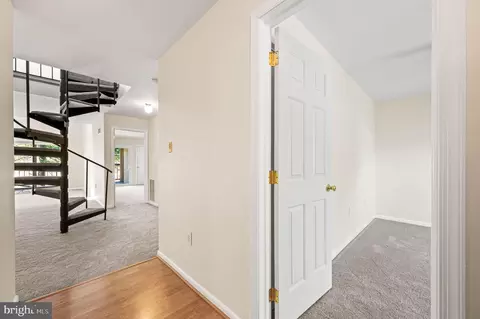 Entry Way - 242 Valley Stream Ln, Chesterbrook, PA 19087 photo 1 of 5