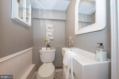 Bath - 213 N Fairfield Rd, Devon, PA 19333 photo 7 of 7