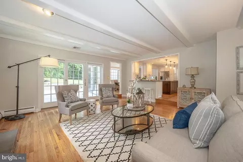 Living - 213 N Fairfield Rd, Devon, PA 19333 photo 4 of 6