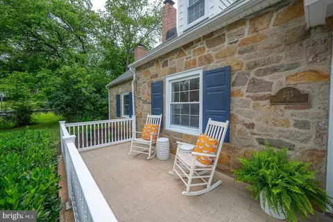 Exterior - 213 N Fairfield Rd, Devon, PA 19333 photo 3 of 8