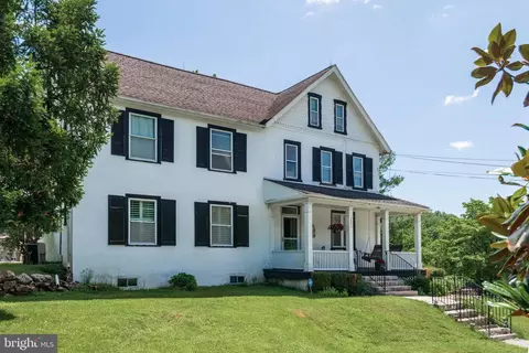 12 Alexis Ln, Malvern, PA 19355