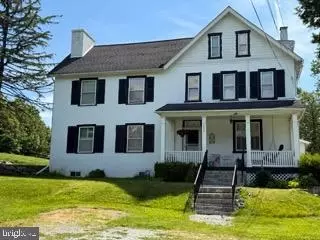 12 Alexis Ln, Malvern, PA 19355