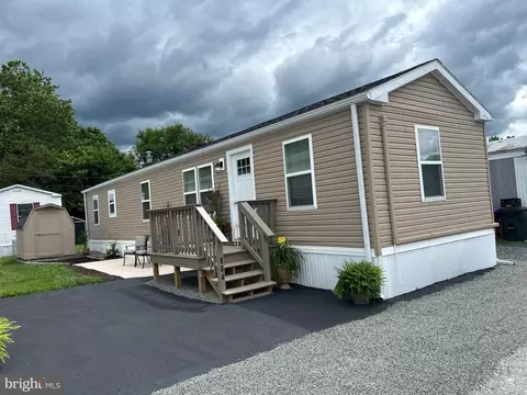 864 Buttonwood Ave, Spring City, PA 19475